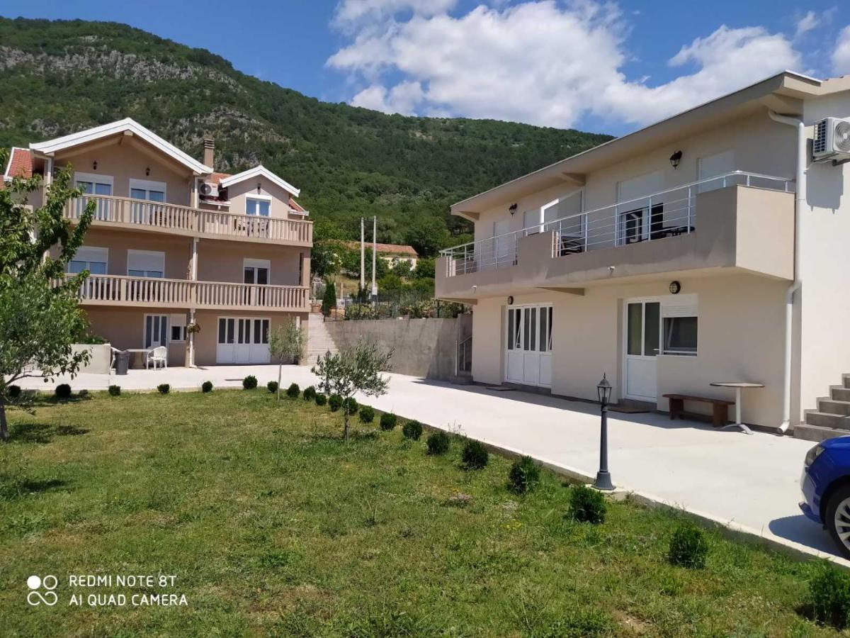 Apartmani Popovic V&A Тиват Экстерьер фото